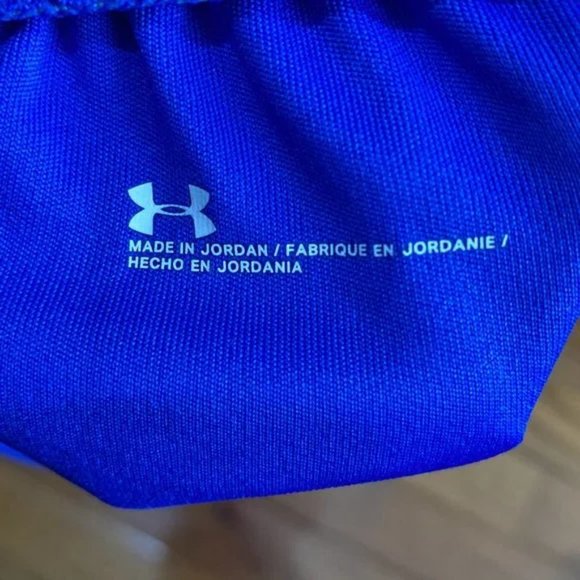 Under Armour ❤️ Kid's Blue Elastic Short Size 3T (PRE-LOVED) - Picture 3 of 4